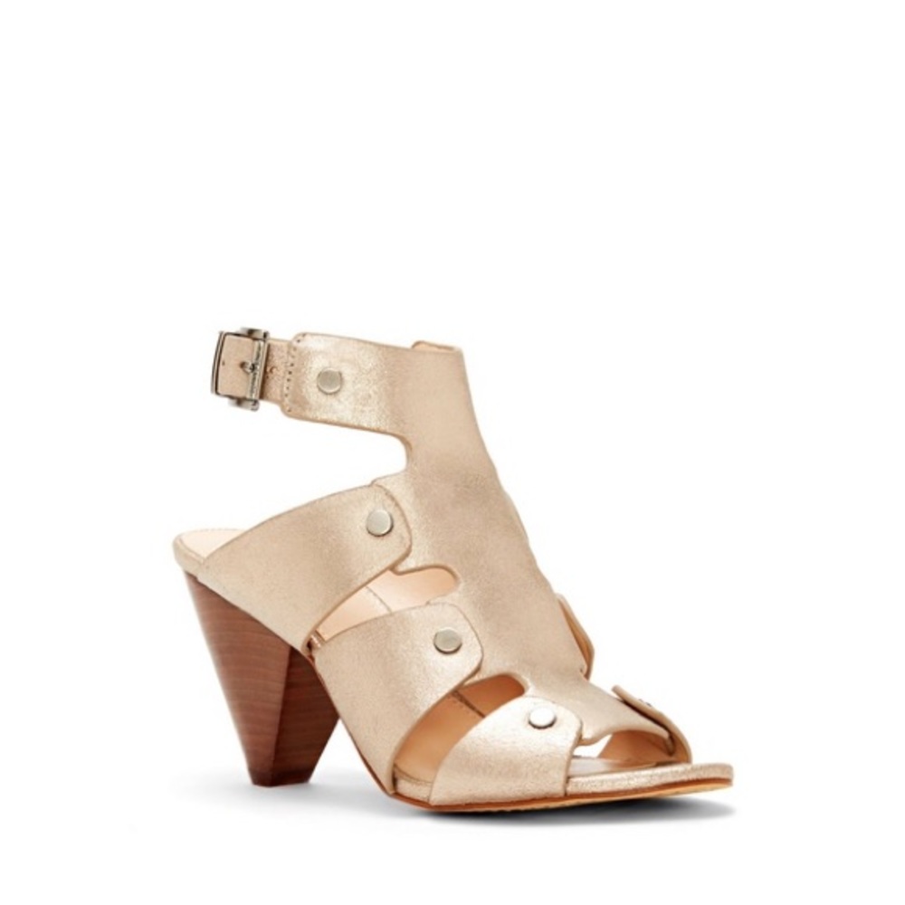 Vince Camuto Ekerd – Stud-Accented Sandal